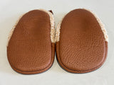 Chaussons les pas petits polaire bouclettes Camel